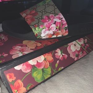 Authentic Gucci bloom slides